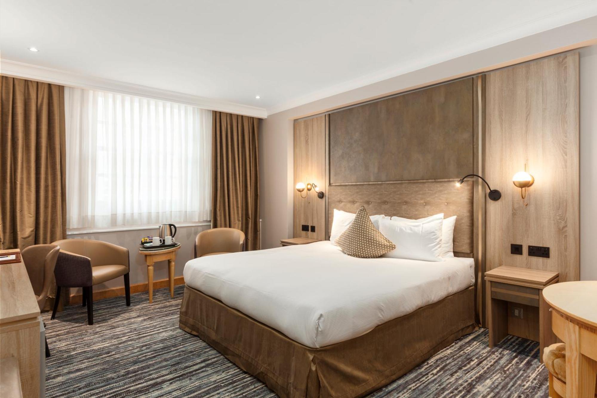 Superior Queen Room,1432755250:JPEG