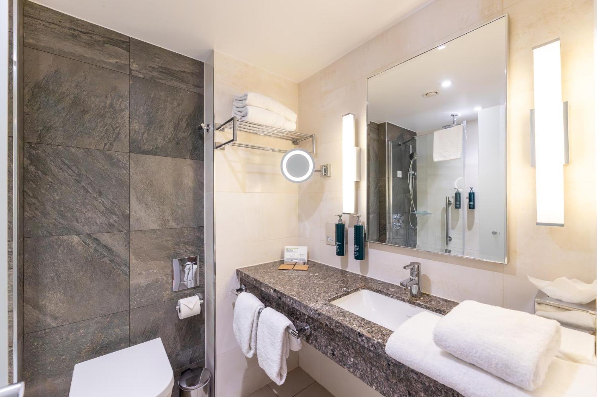 Premium King Room
