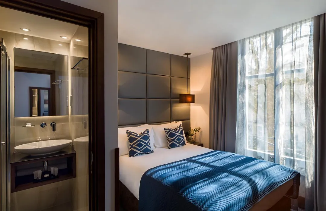 Montcalm Chilworth Townhouse-1